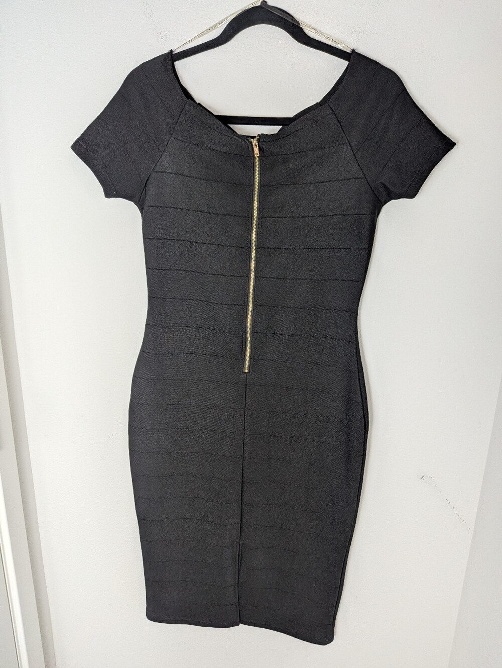 Haute Monde Women's Black Bodycon mini Slim Fit Dress Sz L Gold Back Zipper EUC